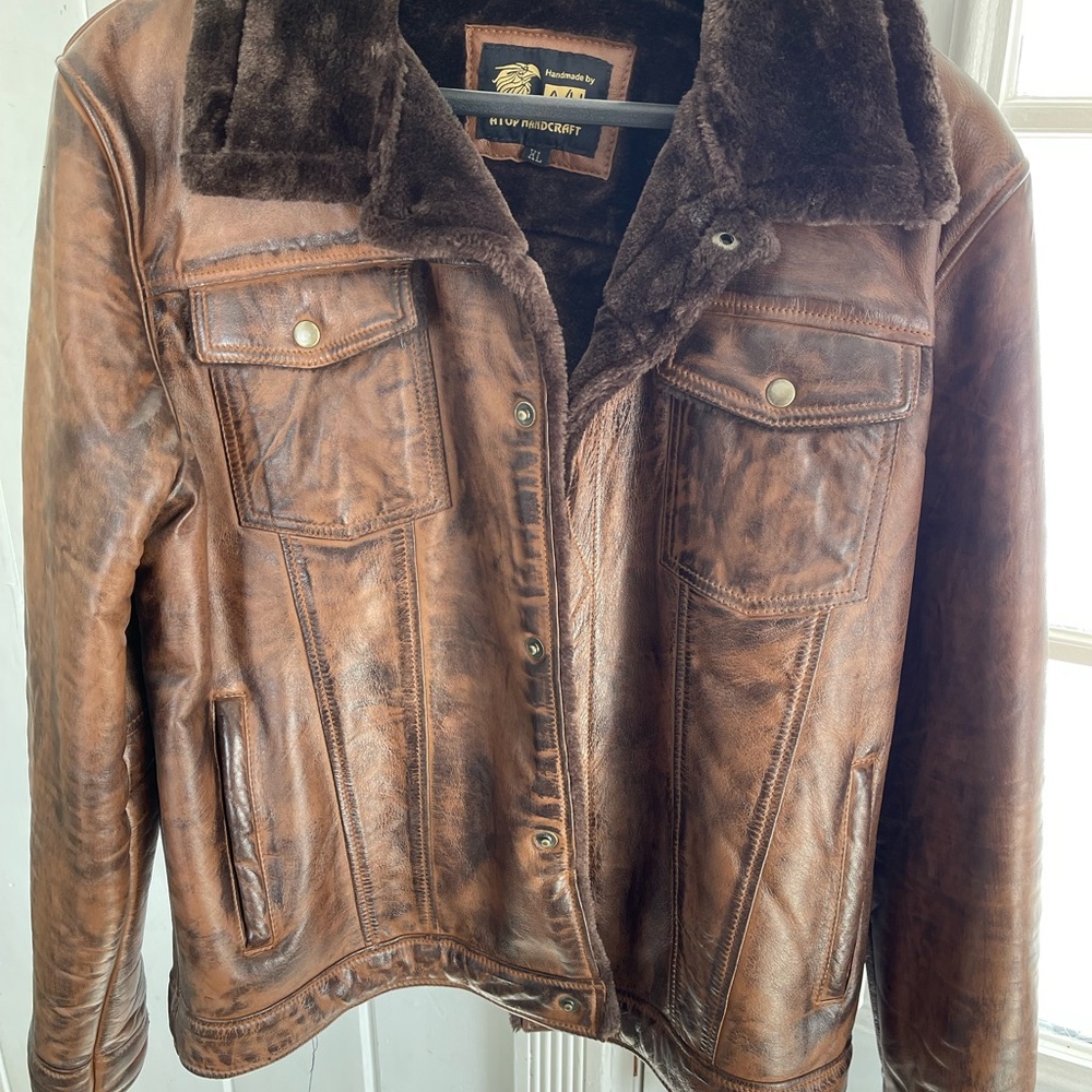 Retro vintage inspired men’s brown leather jacket medium worn, faux fur